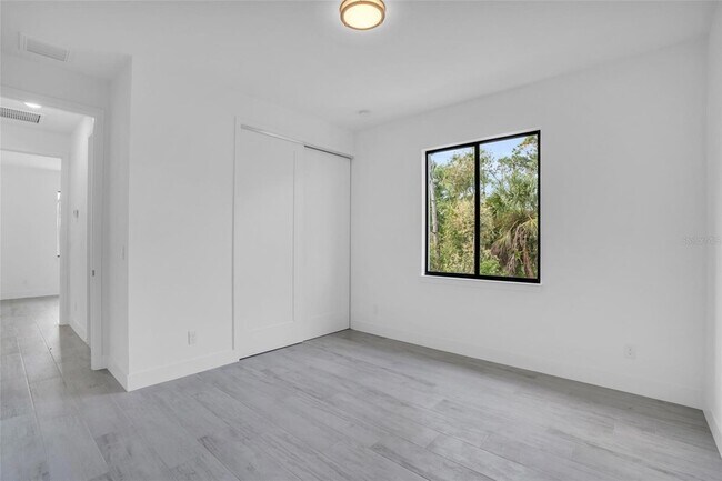 Building Photo - 9108 Santa Lucia Dr