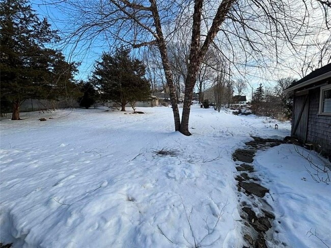 Building Photo - 12 Clark St