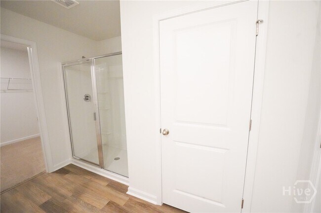 Building Photo - 147 Kraft Kove