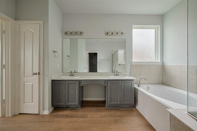 Building Photo - 12714 Birsemore Loch Dr