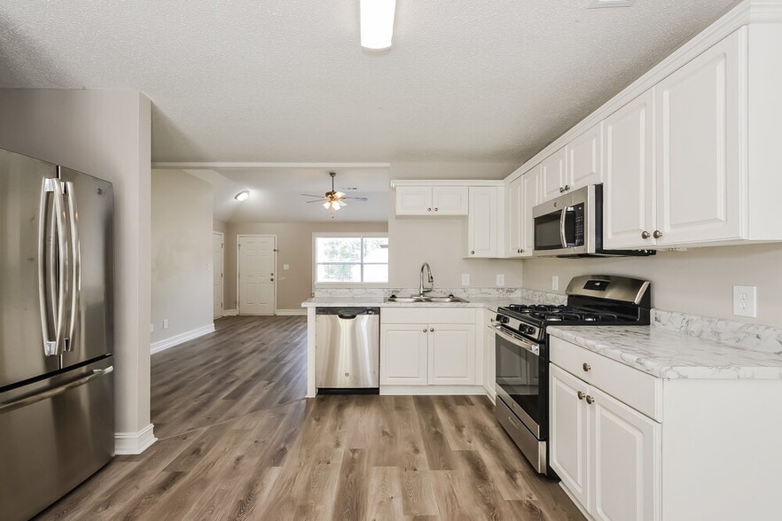 Building Photo - 519 Brookstone Way