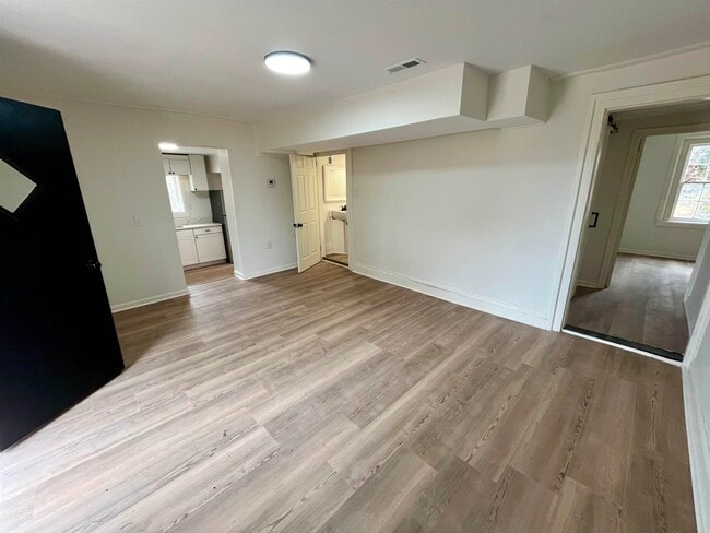 Building Photo - 500 Ridge St