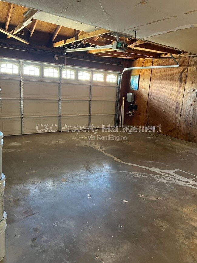 Building Photo - 11206 Fernview Pl