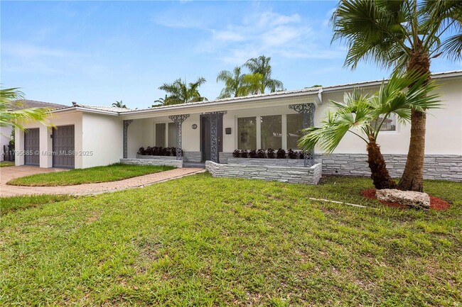 Building Photo - 439 Bargello Ave