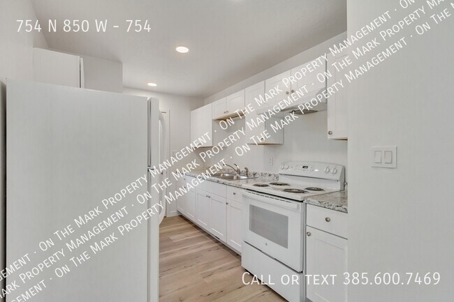Building Photo - 754 N 850 W St