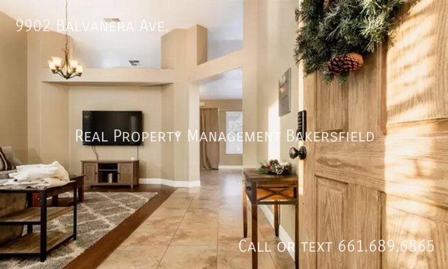 Building Photo - 9902 Balvanera Ave