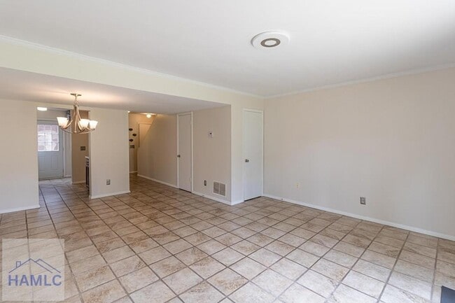 Building Photo - 901 Olmstead Dr