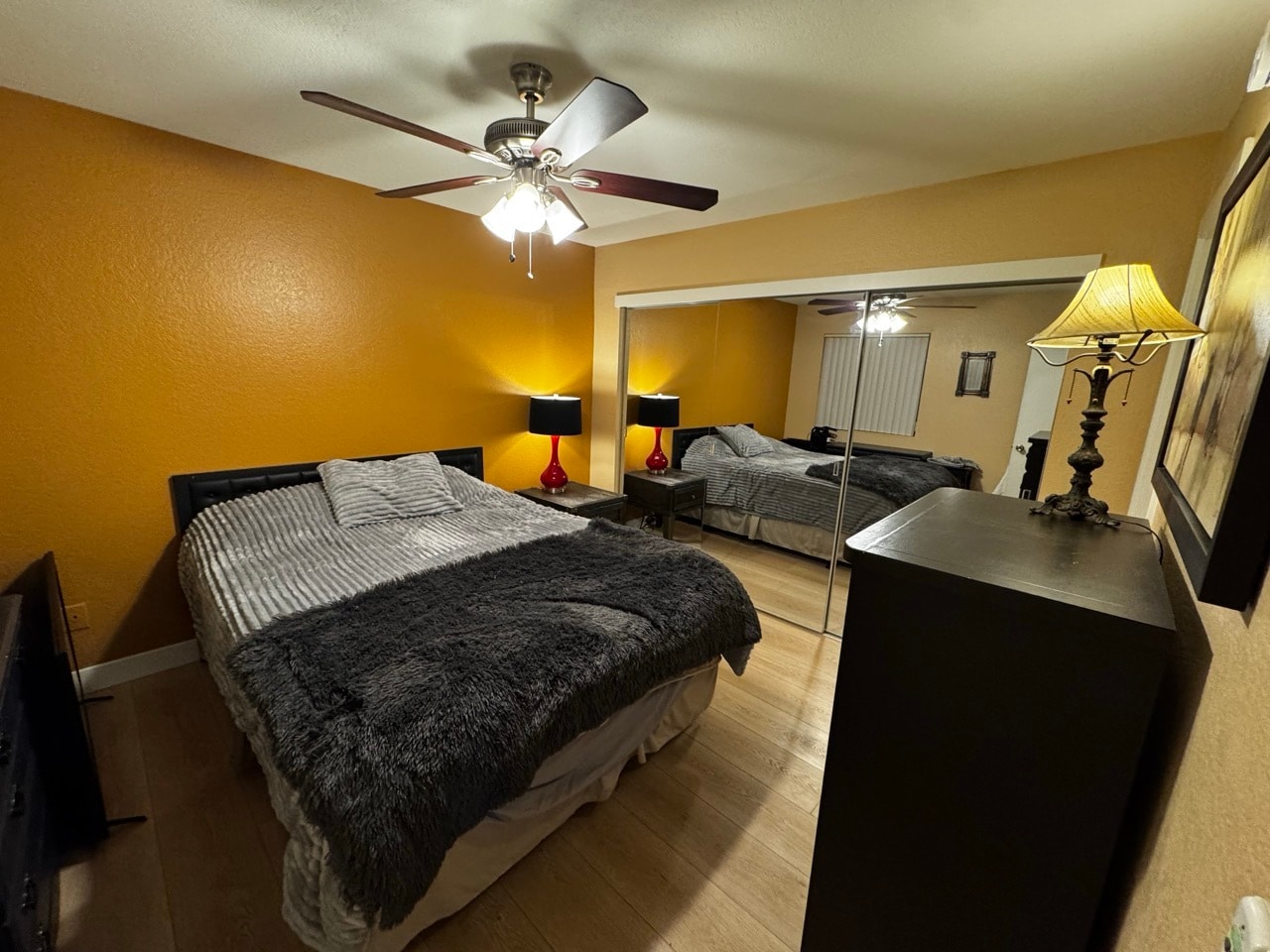 Building Photo - 4850 E Desert Cove Ave