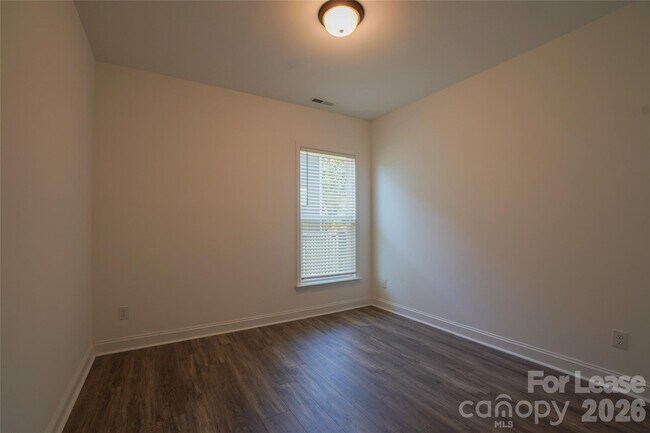 Building Photo - 11224 Smokethorn Dr NW