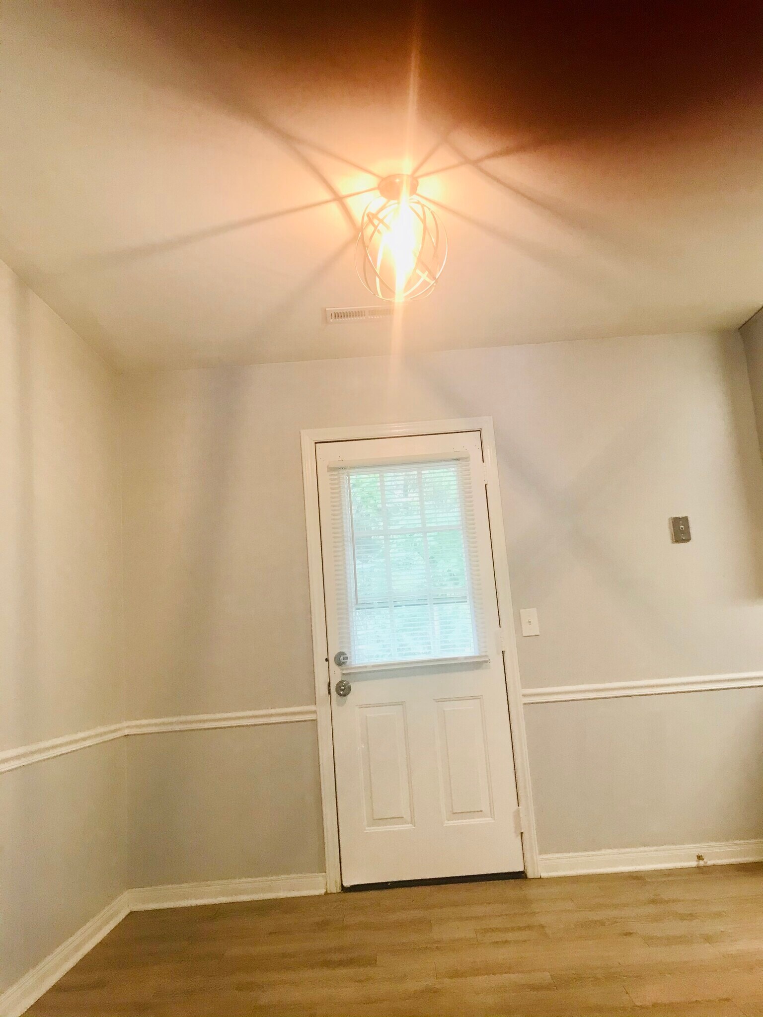 Building Photo - 4827 Thornbrook Ln