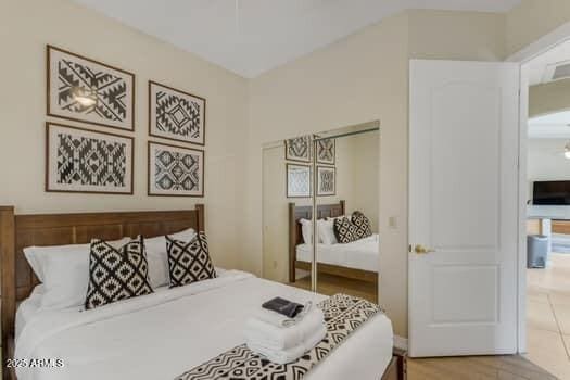 Building Photo - 6821 E Palm Ln