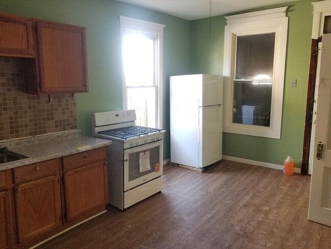 Building Photo - 2453 W 46th Pl