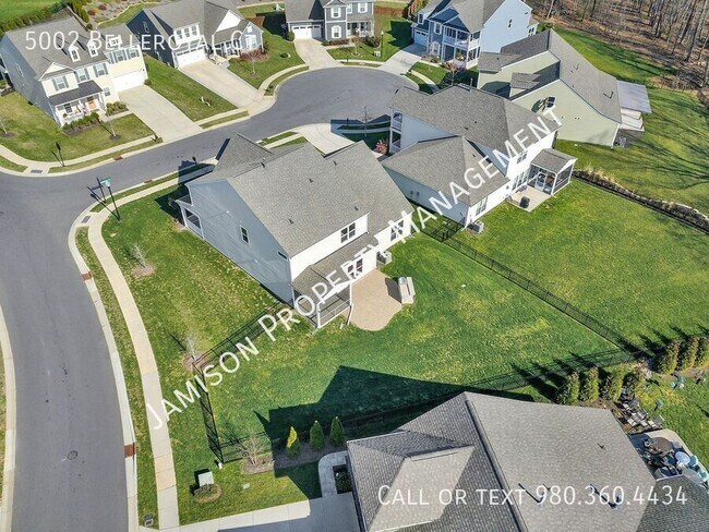 Building Photo - 5002 Belleroyal Ct