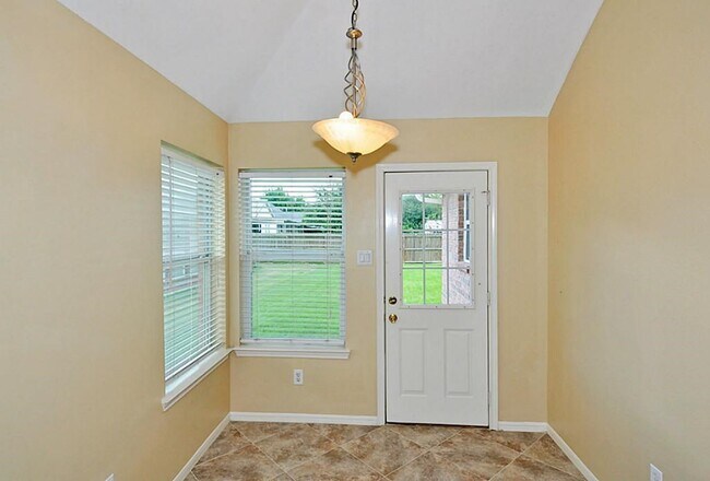 Building Photo - 8715 Charity St