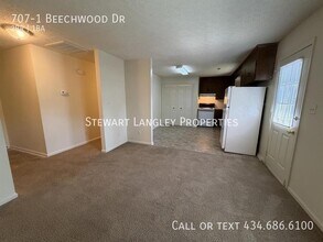 Building Photo - 707-1 Beechwood Dr-