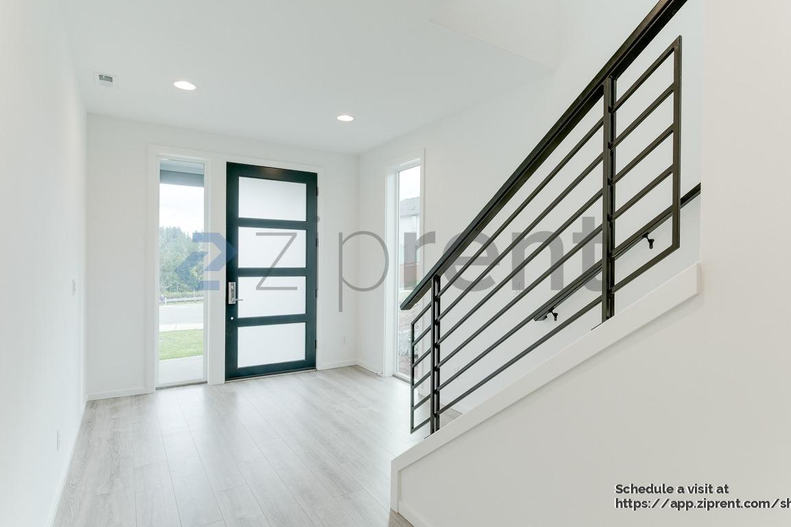 Building Photo - 16401 26th St E