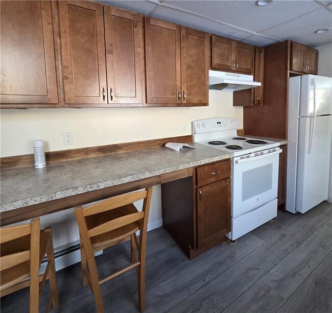 Building Photo - 765 S County Trail