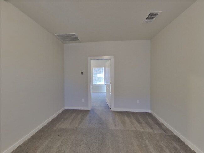 Building Photo - 2415 Cohorn Trl