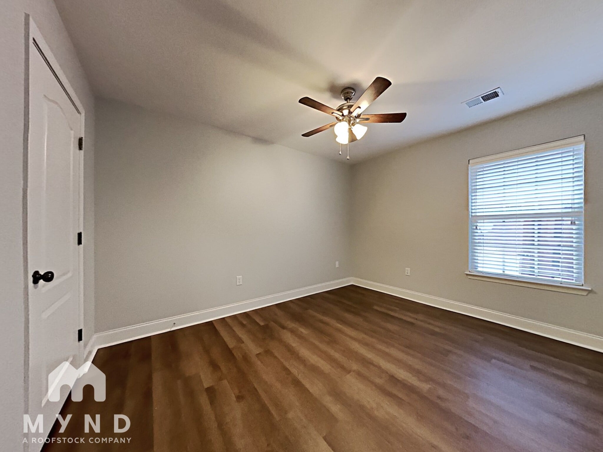 Building Photo - 2086 Edgewood Dr