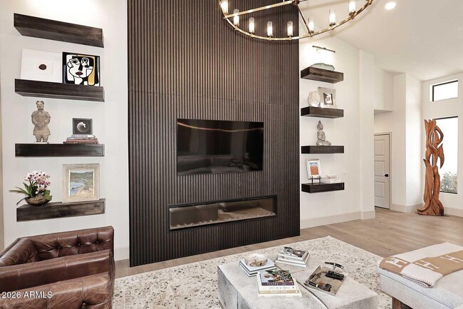 Building Photo - 8334 E Jenan Dr