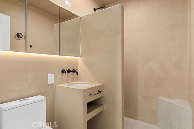 Building Photo - 1845 Anaheim Ave