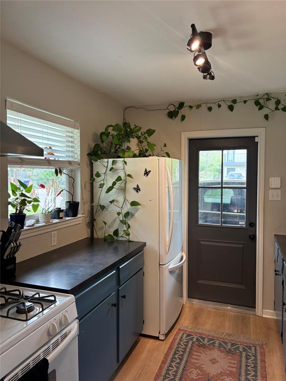 Building Photo - 3104 Birdwood Cir