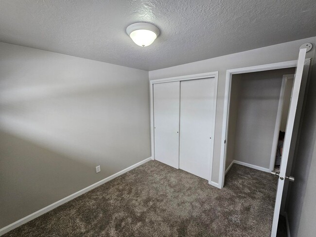 Building Photo - 2402 W Lemhi St