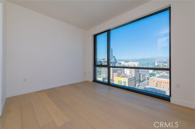 Building Photo - 400 S Broadway