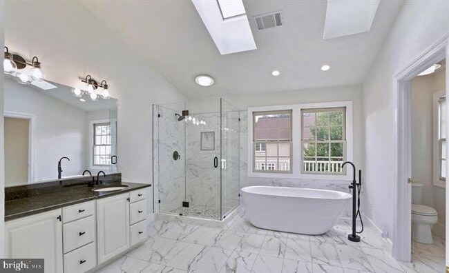 Building Photo - 2054 Madrillon Rd