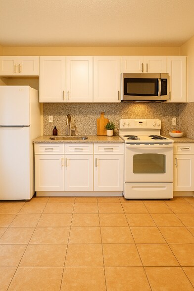 Building Photo - 3919 3rd Ave Dr E