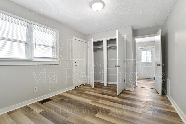 Building Photo - 4217 Grand Ave