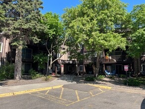 Building Photo - Maintenance-Free Living By The Beach