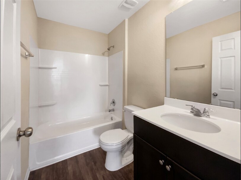 Building Photo - 325 Bedford Falls Ln