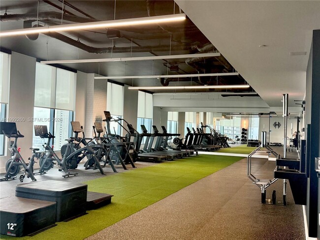 Building Photo - 121 NE 5th St