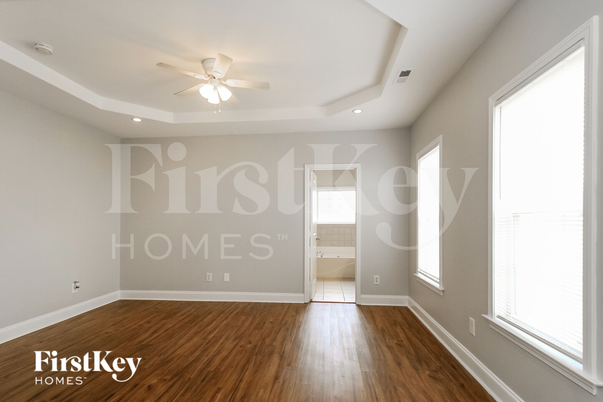 Building Photo - 3117 Knoll Ridge Dr