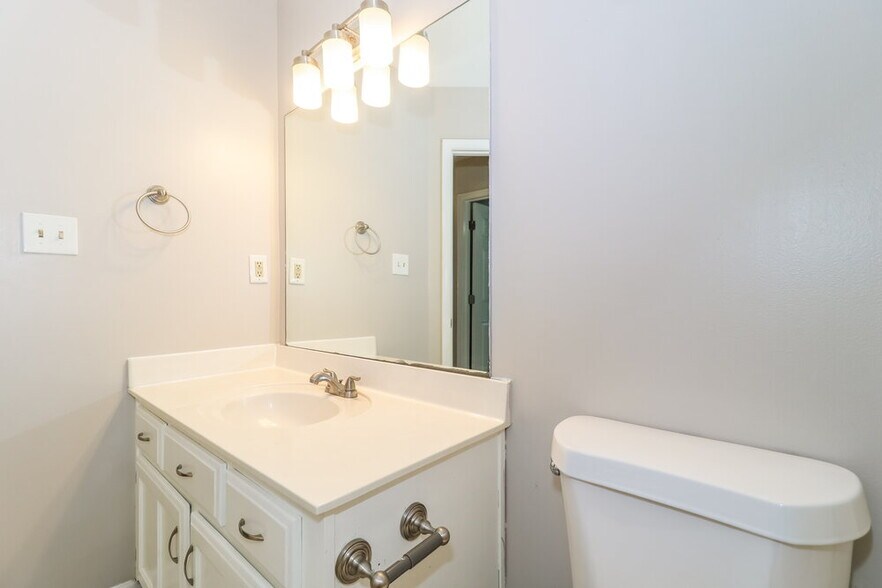 Building Photo - 2729 Fletcher Crest Cove