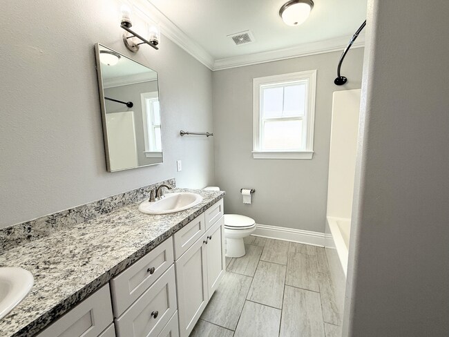 Building Photo - 120 Lance Ln