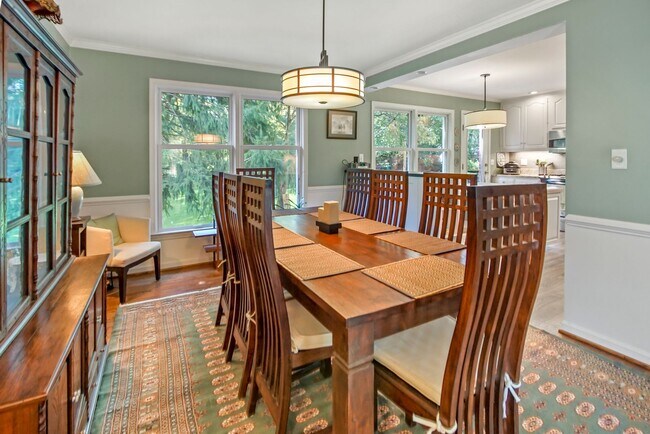 Building Photo - 6902 Tilden Ln