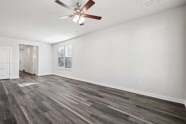 Building Photo - 2337 Moon Tower Trl