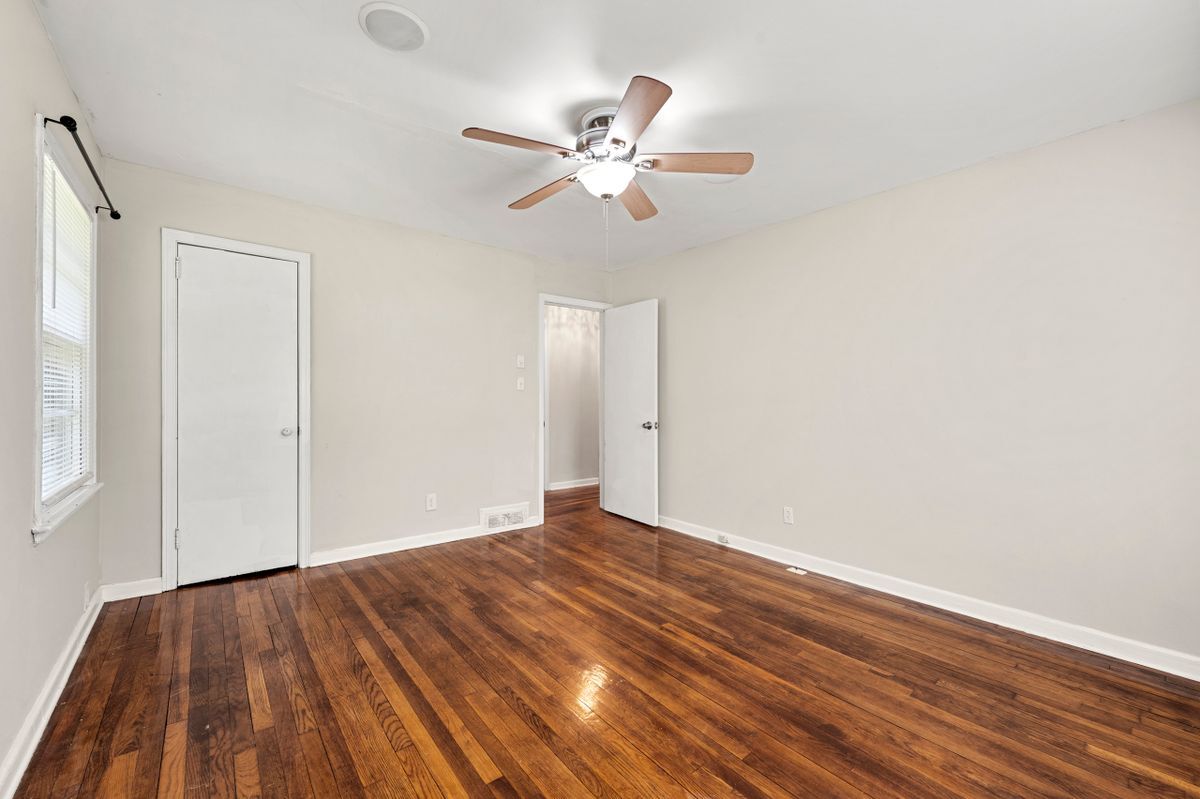 Building Photo - 2229 Beecher Cir SW