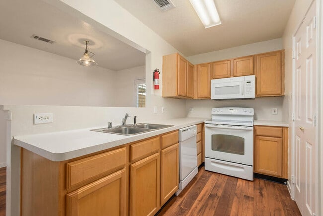 Building Photo - 2114 St Lucia Calle