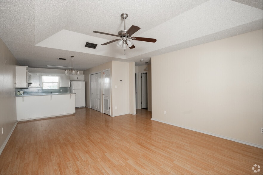 2BR, 1BA - 848SF - Living Area - Paseo Del Sol Apartments