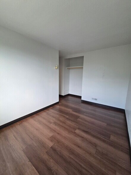 Building Photo - 529 NW 15th Dr