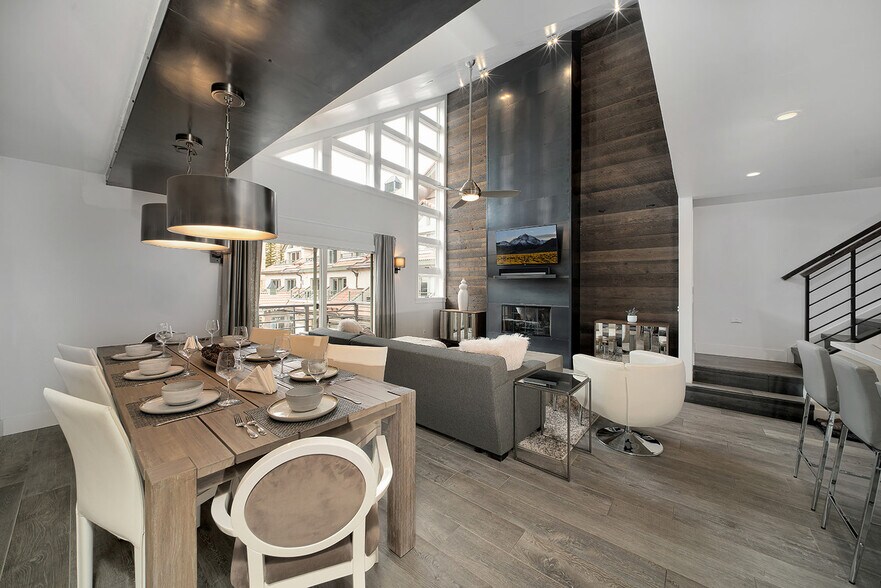 Building Photo - 113 Lost Creek Ln