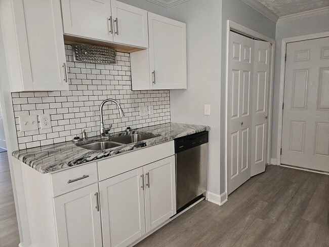 Building Photo - 212 Longleaf Pines Dr