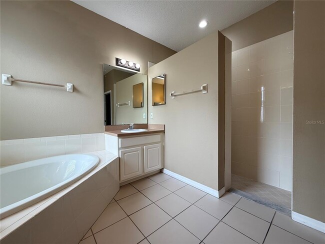 Building Photo - 19111 Cypress Reach Ln