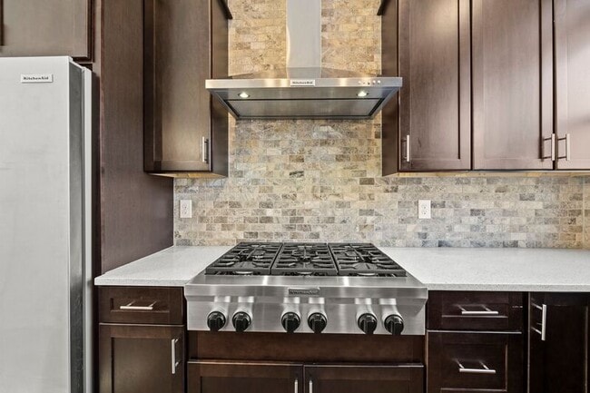 Building Photo - 297 Auden Ave
