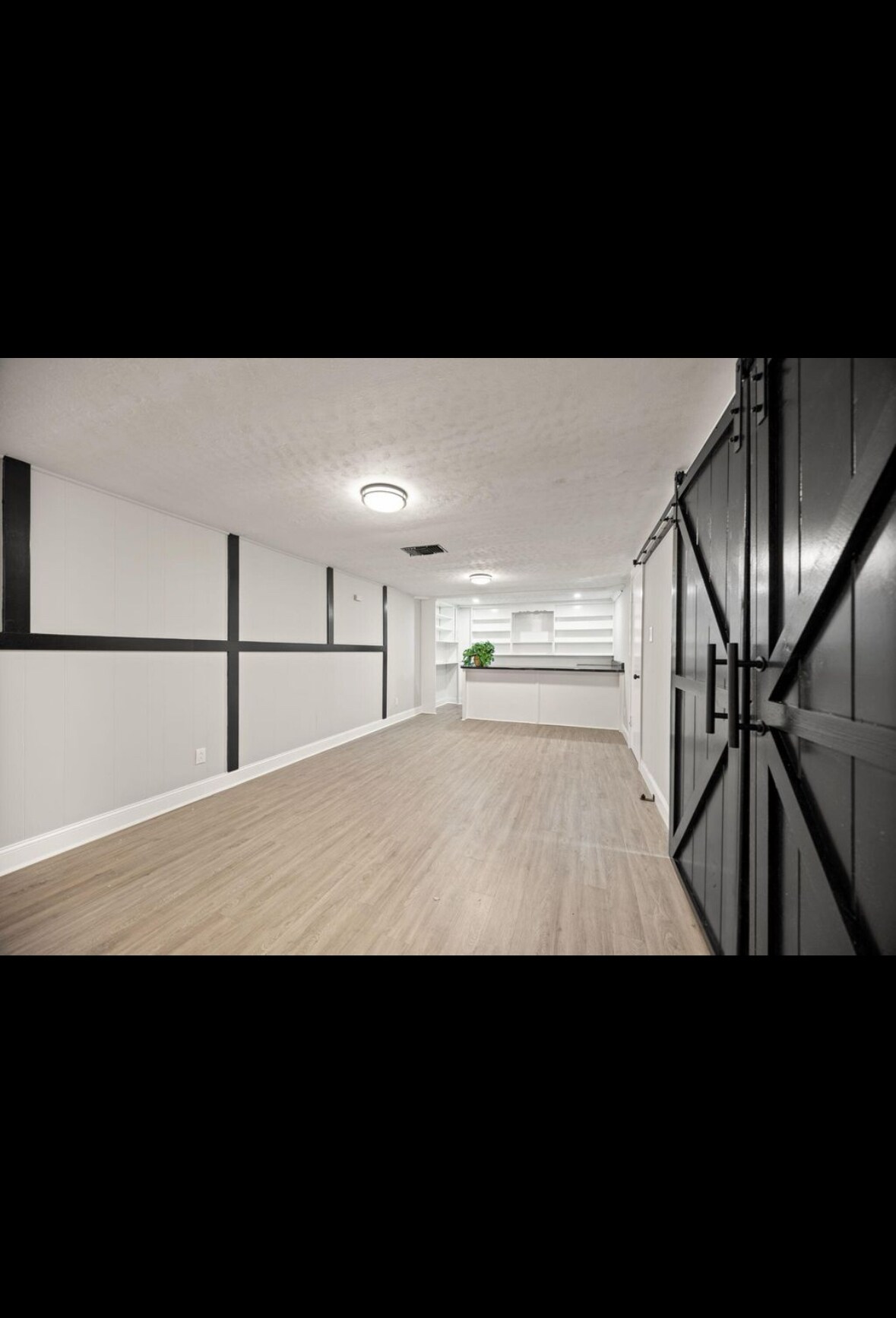 Building Photo - 100 N Brookhaven Dr