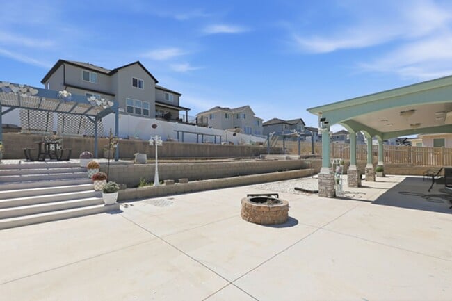 Building Photo - 2877 S Greenhead Dr