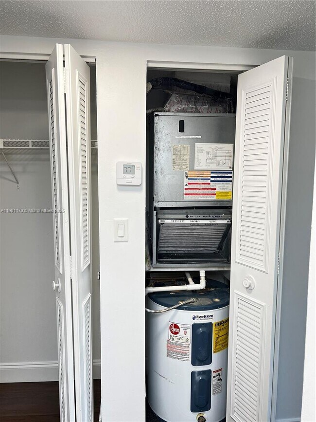 Building Photo - 14301 N Kendall Dr